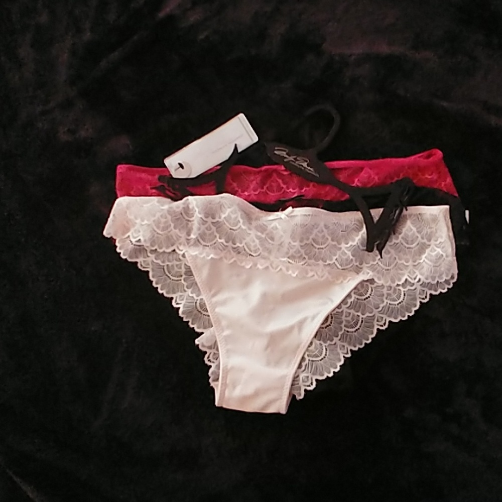 Jaclyn Smith Marilyn Monroe underwear 3 pair